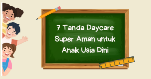 Ilustrasi tiga anak kecil tersenyum di samping papan tulis